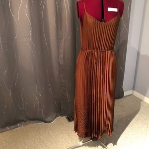 banana republic brown/copper slip dress with adjustable spaghetti straps, sz L